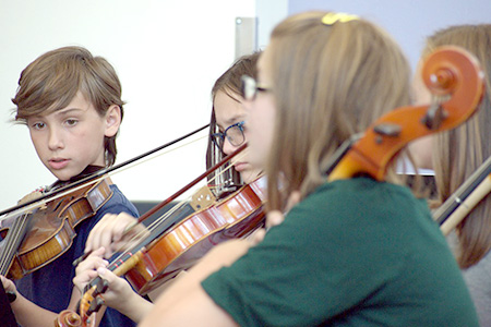Beginning orchestra students